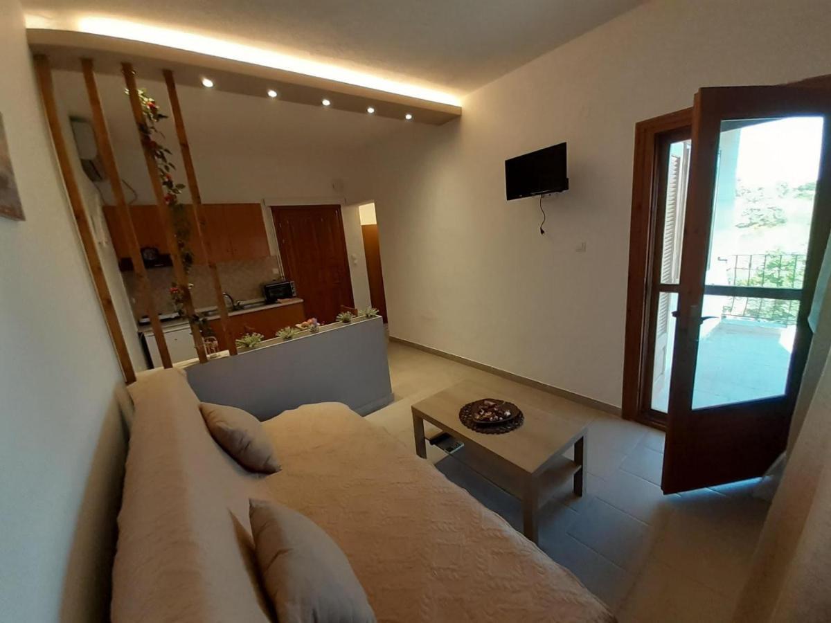 Elaionas Apt. Psakoudia Luaran gambar