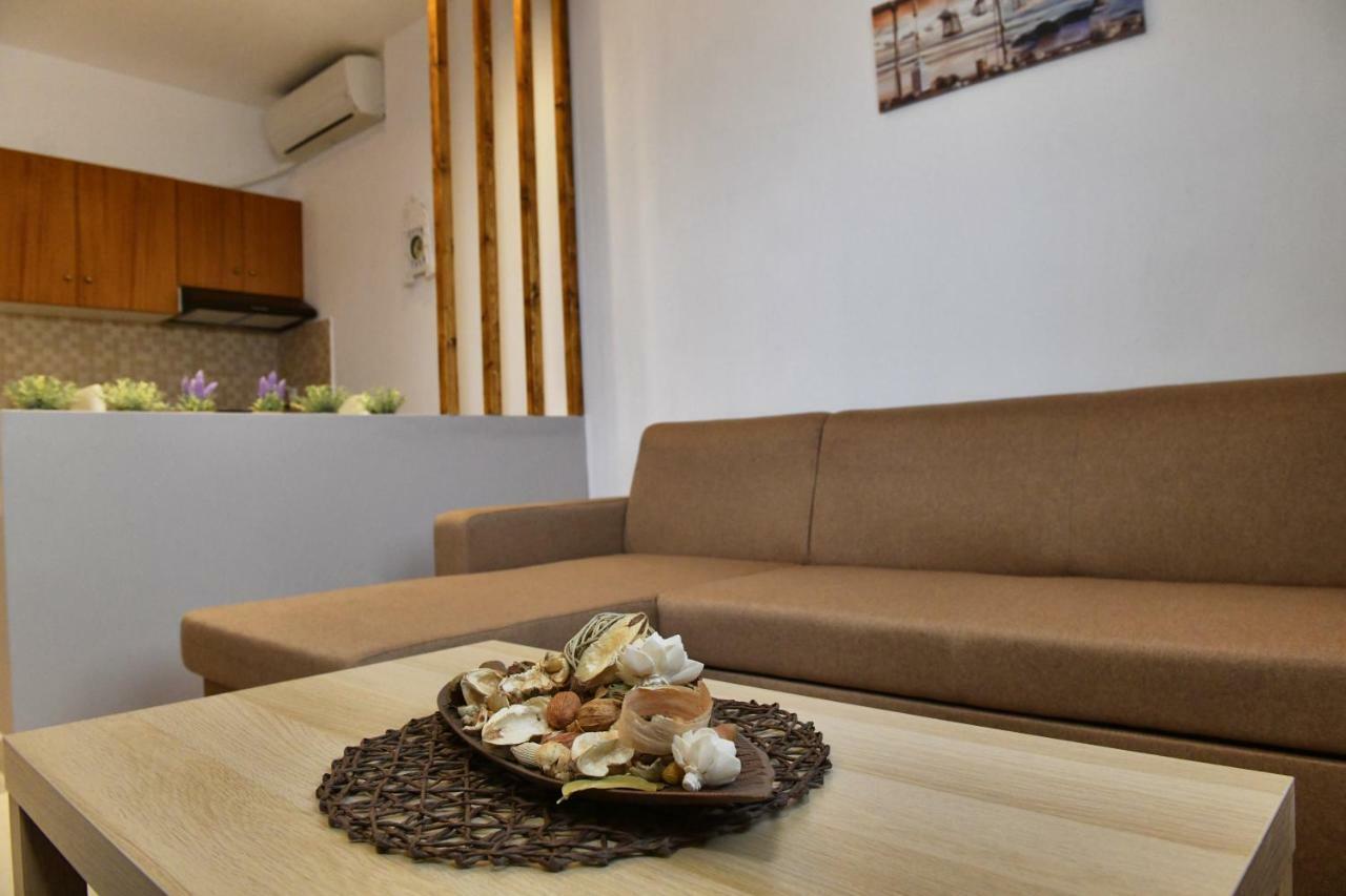 Elaionas Apt. Psakoudia Luaran gambar