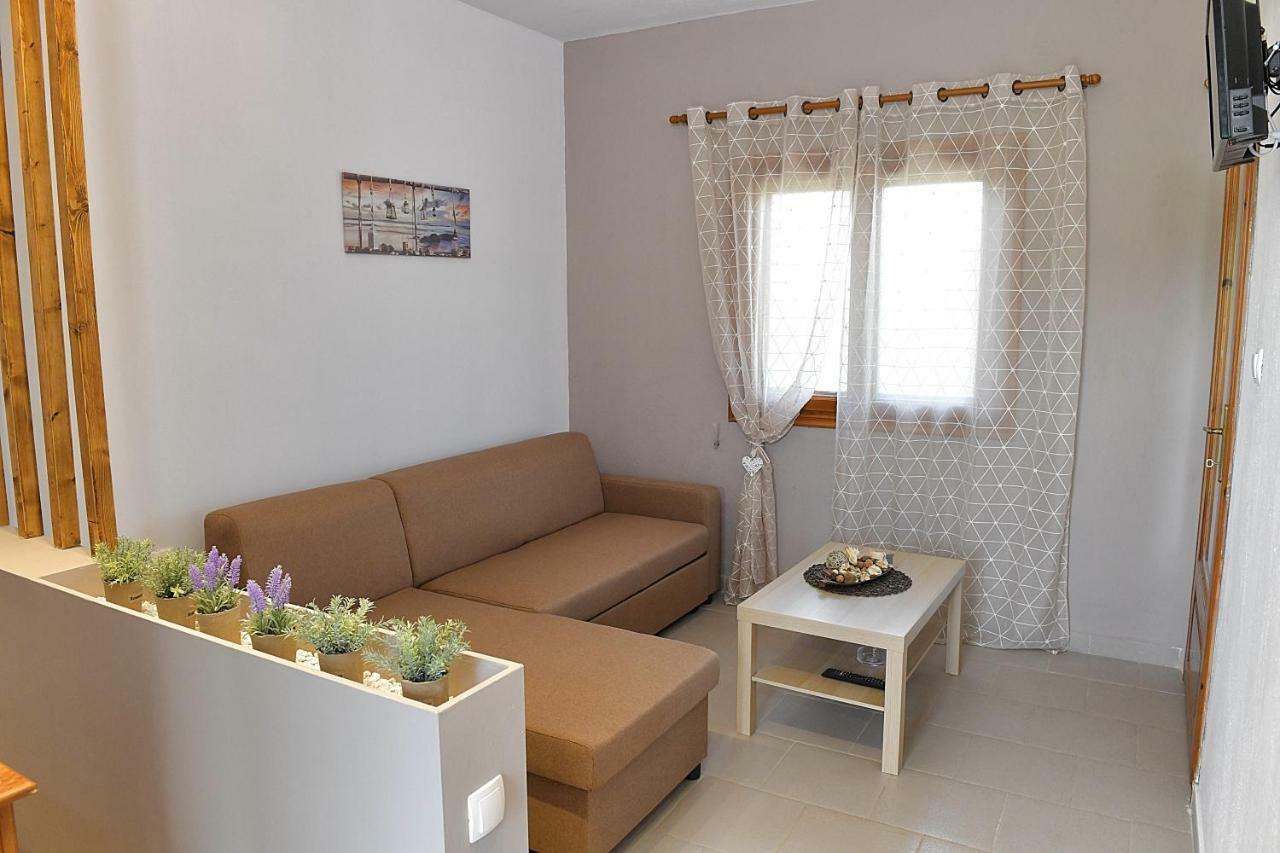 Elaionas Apt. Psakoudia Luaran gambar